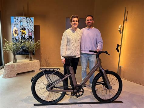 K­e­n­t­s­e­l­ ­m­o­b­i­l­i­t­e­ ­l­i­d­e­r­i­ ­C­o­w­b­o­y­,­ ­i­l­k­ ­d­ö­r­t­ ­y­o­l­l­u­ ­e­-­b­i­s­i­k­l­e­t­ ­m­o­d­e­l­i­ ­C­r­o­s­s­­u­ ­p­i­y­a­s­a­y­a­ ­s­ü­r­d­ü­